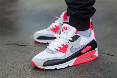 Nike Air Max 90 Infrared 2010 On Feet Sneaker Review