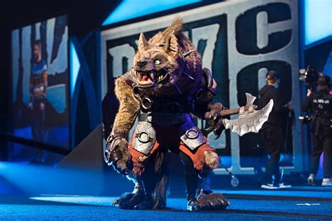 Converted Podcast Interview With Blizzcon 2017 Cosplay Winner Kazulgfox