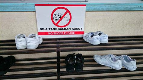 4 susun atur rak kasut yang efektif, ubah label dan kaedah jimatkan ruang. PUSAT SUMBER SEKOLAH: RAK KASUT
