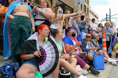 Twin Cities Lgbtq Pride March Celebrates 50th Anniversary Twin Cities