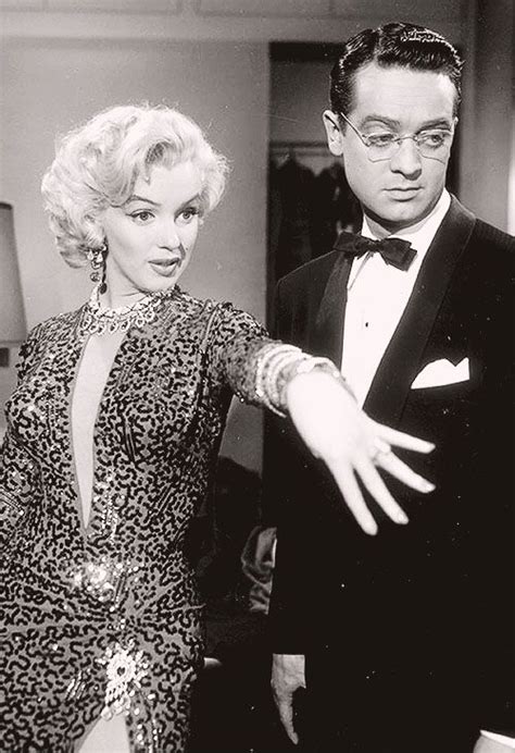 Marilyn Monroe And Tommy Noonan In Gentlemen Prefer Blondes Marilyn Monroe Divas