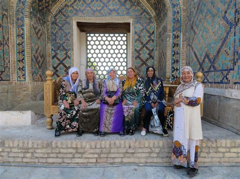 Uzbek Women On Holiday Samarkand Uzbekistan Uzbek Women Flickr