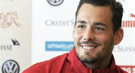 Official instagram account of mario gavranovic professional soccer player. Elfertőződött Roman Bürki foga, műtik a kapust ...