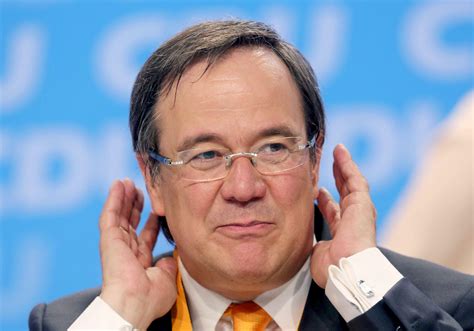 Armin laschet will run as the conservative candidate to succeed chancellor angela merkel in germany's elections in september, after the leader of the christian democratic union (cdu). Noten-Affäre: Hochschule in Aachen belastet Armin Laschet ...