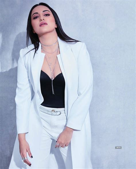 Sonakshi Sinha Gets Brutally Trolled For Her New Photoshoot Amid Jnu Protests The Etimes