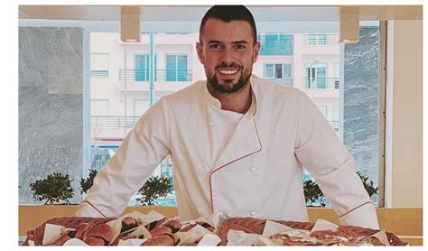 At the age of 22 he began his formal training in drama, completing his first course at inimpetus. Marco Costa realiza mais um sonho e abre pastelaria ...