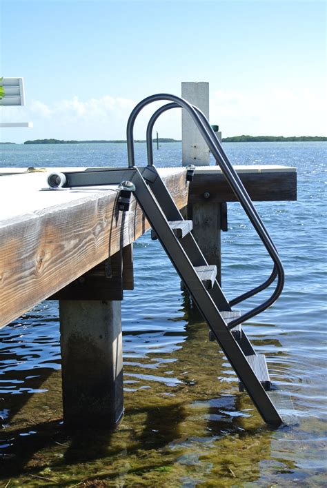 WetSteps® Bolt-Together Ladder — K   R Manufacturing | Lake dock, Dock ladder, Floating dock plans