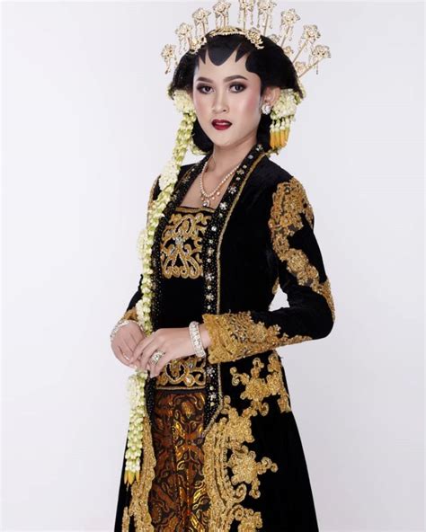 √ 50 Model Kebaya Jawa Tradisional Klasik Modern Dan Kombinasi