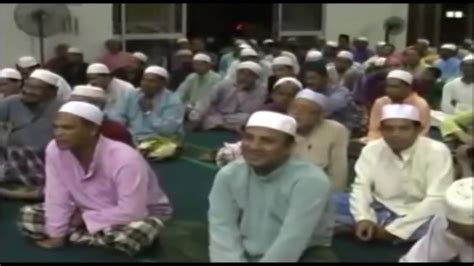 Niyat ( jika seseorang dikarenakan junub, haid, wiladah, mimpi basah, keluar mani, jima' dll gunakan bahasa indonesia bila rukun mandi wajib. Lawak!! Adakah Kena Liwat Perlu Mandi Wajib/Junub Ustaz ...