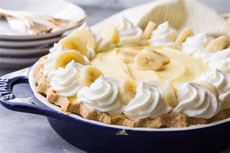Hands Down The Best Banana Cream Pie Ive Ever Tasted The Filling Is So Fluffy And Theres