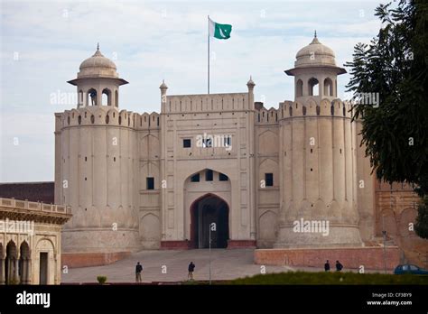Alamgiri Gate Lahore Fort Lahore Pakistan Stock Photo Alamy