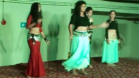 sexy delhi girls belly dance faceoff delhi girls belly dance youtube