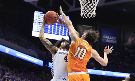 Kentucky and tennessee are different states because socioeconomically, tennessee is better off than kentucky. After beating Kentucky, Tennessee Basketball gets blown ...