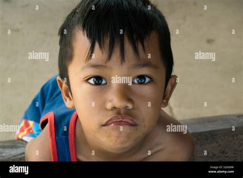 Child Asian Sad Hi Res Stock Photography And Images Alamy