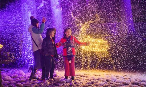 9 Best Pictures As Perths Christmas Wonderland Lights Up The Riverside