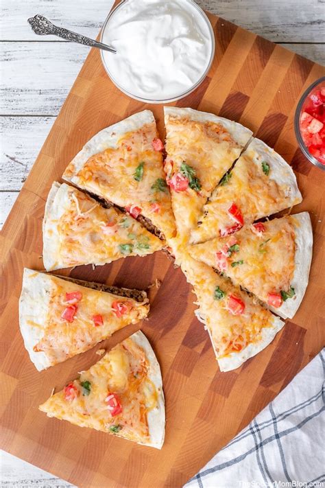 Copycat Mexican Pizza Recipe The Soccer Mom Blog