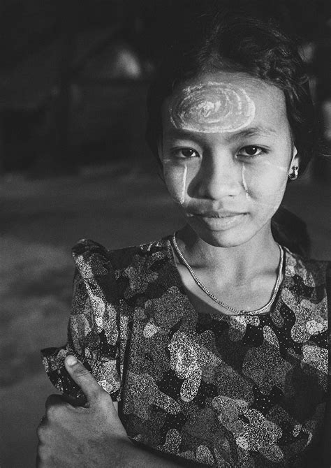 Burmese Young Woman With Thanaka On Her Face Ngapali Mya Flickr