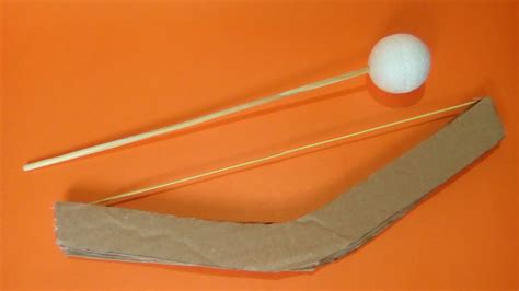 como fazer arco e flecha com papelão e palito materiais recicláveis e descartáveis acerte o