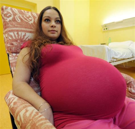 Mother Expecting Country S First Quintuplets Czech Women Pregnant Women Pregnant