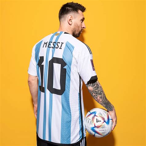 2048x2048 Lionel Messi Fifa World Cup Qatar Ipad Air Hd 4k Wallpapers