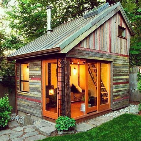 People Turned Tiny Backyard Sheds Into The Coolest Part Of Their Homes
