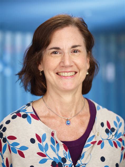 Carrie Lewis's Instagram, Twitter & Facebook on IDCrawl