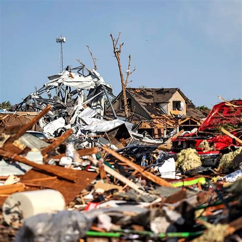 Tornado Strikes Perryton Texas Killing 3 And Causing Destruction