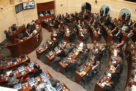 La república, primer periódico económico, empresarial y financiero de colombia, ofrecemos el mejor análisis, últimas noticias videos e información de mercados locales y del mundo | larepublica.co Cámara de Diputados de Colombia elimina reelección ...