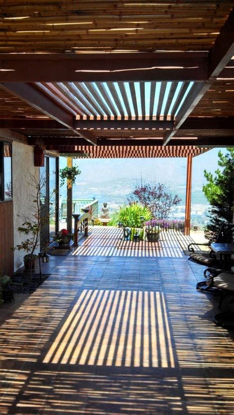 Einige terrassendächer lassen sich mit wenigen zusätzlichen elementen zu einem sommergarten erweitern. Moderne Terrassenüberdachung - 60 verschiedene Ideen im ...