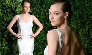 Amanda Seyfried In A Nightie Themed White Silk Gown At Cfdavogue