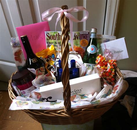 Buying a birthday gift for your mom can be stressful since, as a rule, moms are generally hard to shop for. BIRTHDAY BASKET! I put together this super cute gift ...