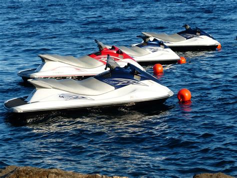 Jetski de chez kawasaki, modèle ultra 310r de 2021 puissance en kw : Jet Skiing in Mexico | FMI Rentals
