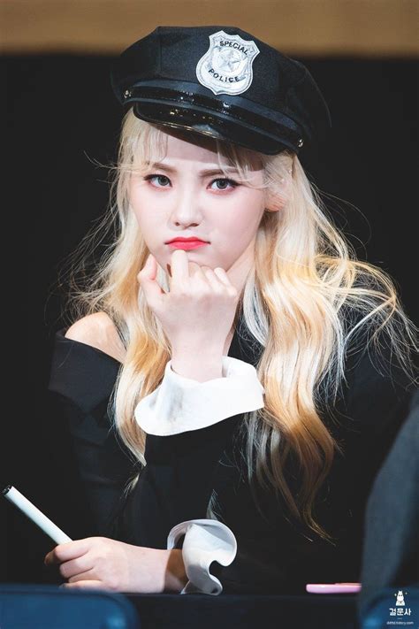 Jinsoul Picsjinsoulpicturesさん Twitter Kpop Girls These Girls Girl Group