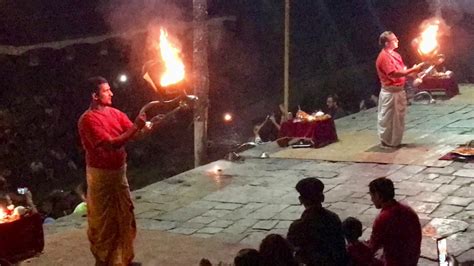 Evening Aarti Ritual In Pashupatinath Temple Kathmandu Youtube