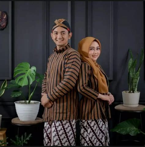 Baju Adat Jawa Perempuan Hijab Terlengkap Pakaian Adat Jawa Barat