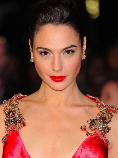 When the brunette beauty was 19 years old, she participated in the miss israel beauty contest. Compare Gal Gadot's height, weight, body measurements with other celebs