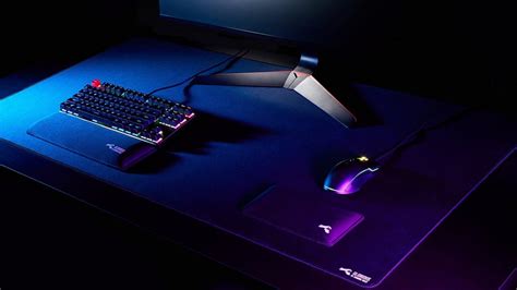 The best ones bring about rgb aesthetics and even wireless charging. The Best Oversized Mouse Pads And Desk Pads - Review Geek