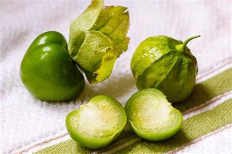 Discover how and when to harvest tomatillos, including tips for how to tell when tomatillos are ripe and ready to pick! What can you make with green tomatoes? - Quora