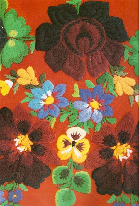 anna rooth dala floda costume woollen yarn embroidery made in sweden folk embroidery