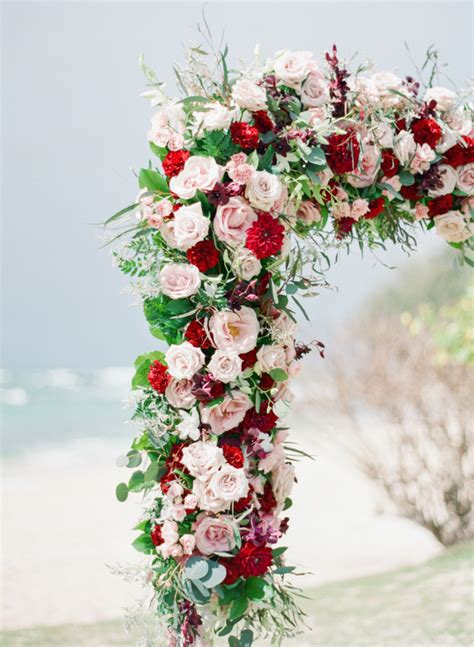 Decorar iglesia para boda arcos para boda inspiración para boda mesa de los novios mesas de boda flores bancas arco de ceremonia de boda presupuesto boda boda en jardin. Los arcos con flores más lindos para decorar tu boda ...