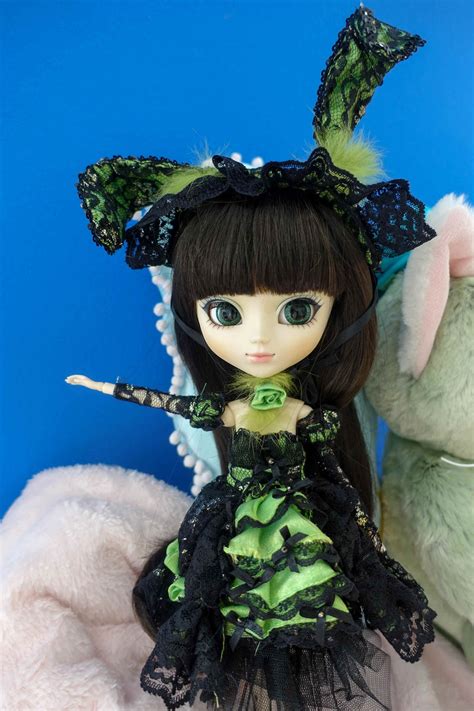 Review Pullip Chloi Doll Carnival Komonogatari