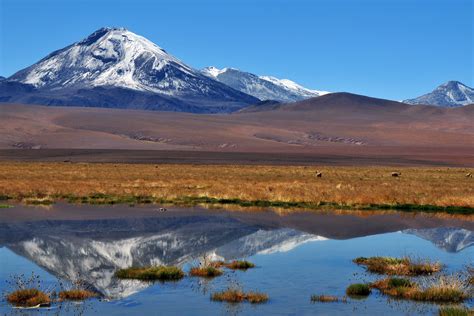 Landschaft aus bergen, tälern, schnee und vulkan in chile. Chile/ Die Andenke Foto & Bild | landschaft, menschen ...