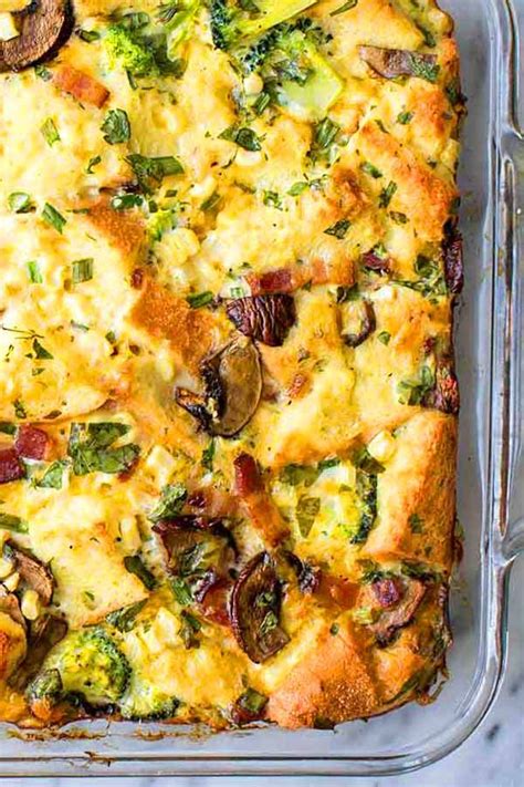 Scrambles, omelet rounds, breakfast kit Easy Breakfast Casserole | Recipe in 2020 | Breakfast ...