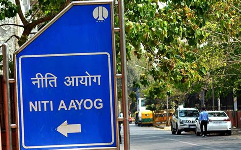 Niti aayog stands for national institution for transforming india. Niti Aayog taps IIT tool telling socio-economic conditions ...