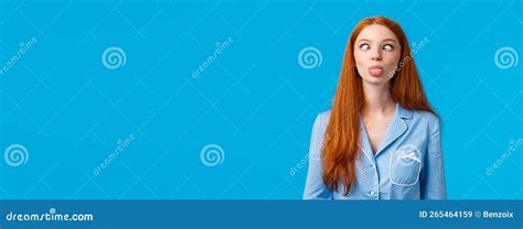 Be Funny And Silly Redhead Carefree And Enthusiastic Caucasian Girl Squinting Making Goofy