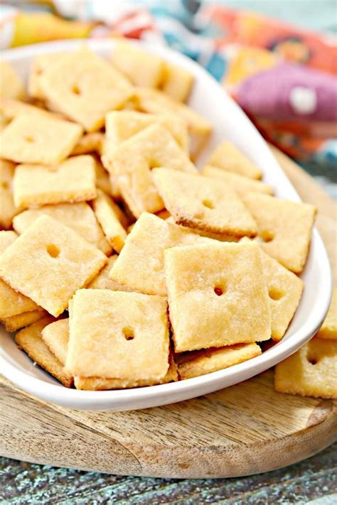 Try these 20 delicious low carb appetizers that are sure to be a crowd pleaser! Keto Crackers - BEST Low Carb Keto Cheez Its Cracker Recipe Copycat Crackers - Easy - Snacks ...