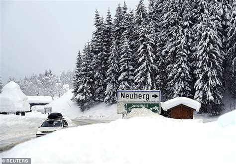 Multiple Dead And Ski Resorts Evacuated As Snowstorm Hits Alps Daily
