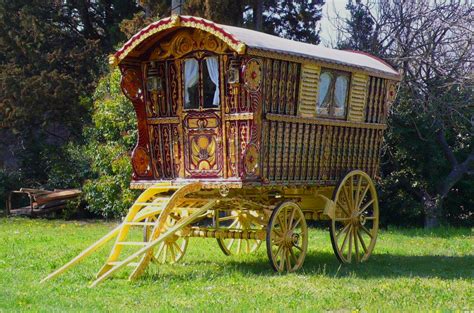 Jennifer Lewis Vardo The Romani Wagon