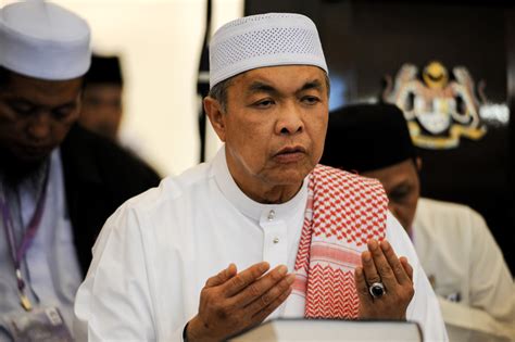Around 55% of the population profess sunni islam, the official religion in the state, but it is not the state religion. Hamas Leaders Not in Malaysia: Officials