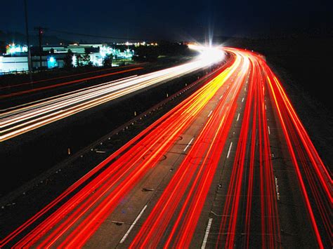 16 Great Examples Of Blurry Night Traffic Photography